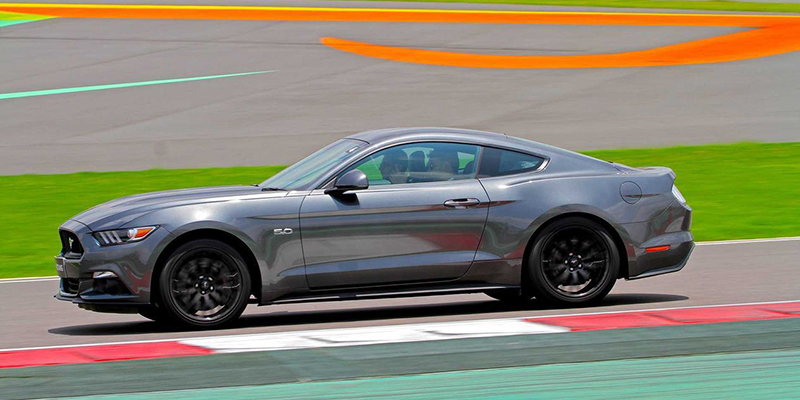 Ford-mustang-Droom-Rental