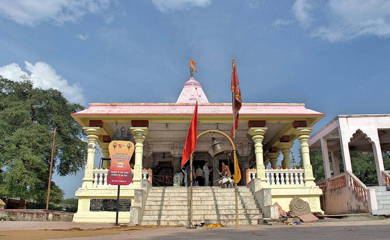 Kal_Bhairav_temple_Ujjain