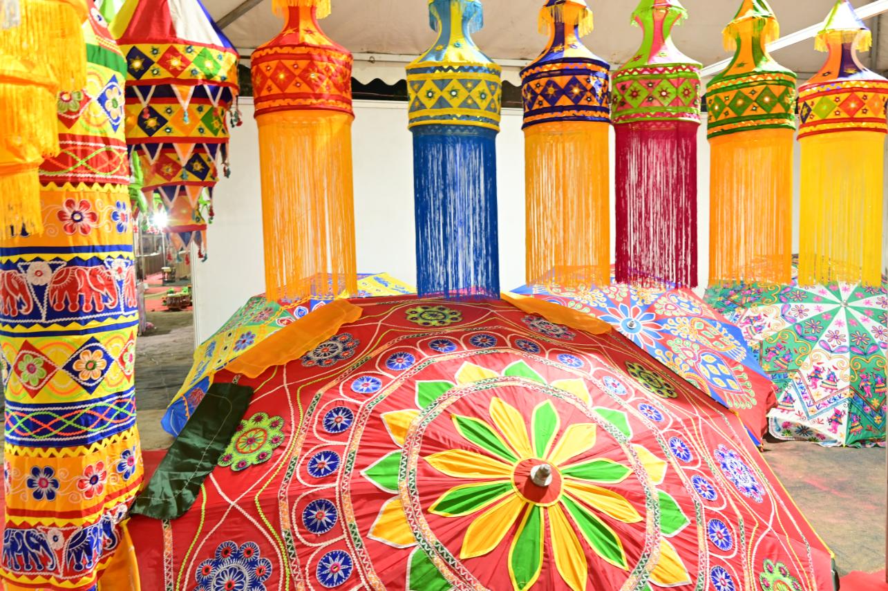 Pipili Appliqué Village