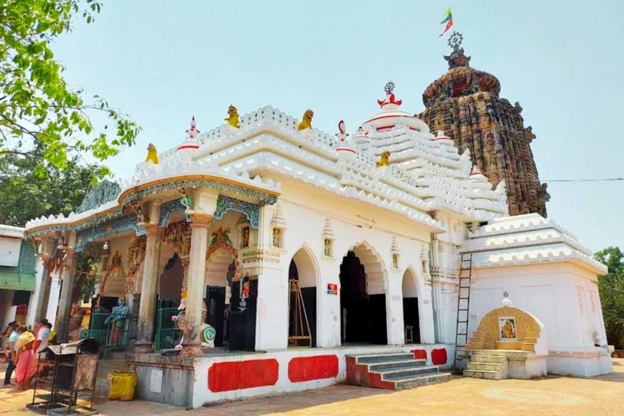 Sakshigopal Temple